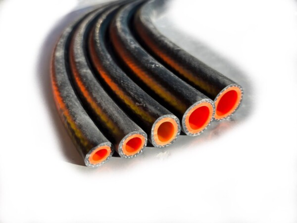 Flexible black silicone hose for cooling circuit, engine oil 8 to 18mm Length 1 metre